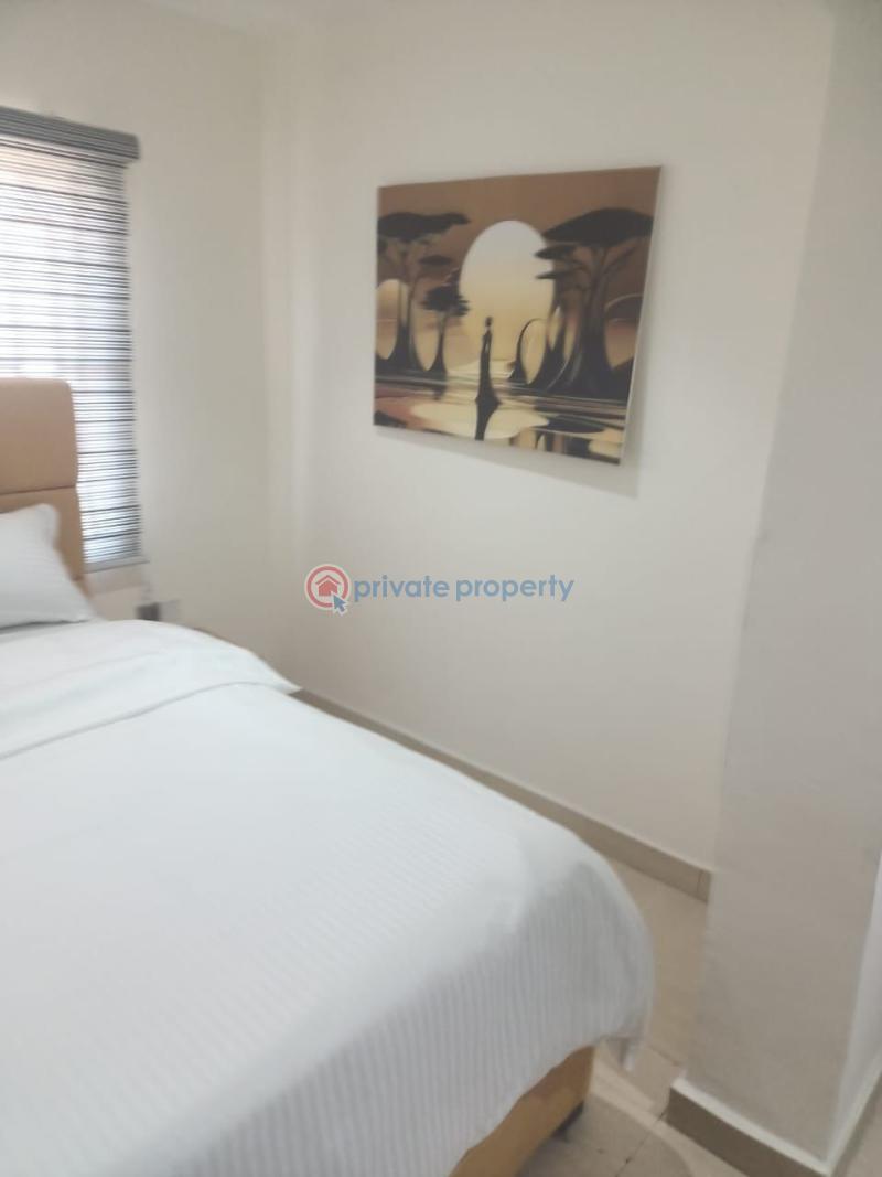6 bedroom Flat & Apartment For Rent Ilupeju Lagos - 2