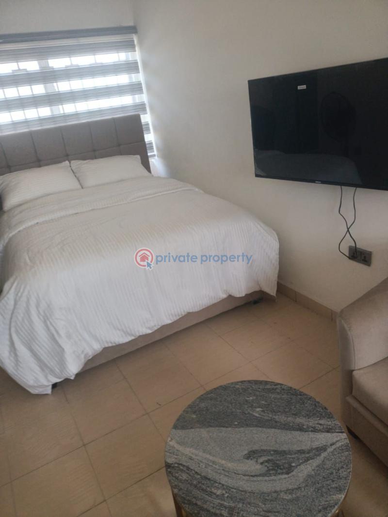 6 bedroom Flat & Apartment For Rent Ilupeju Lagos - 5