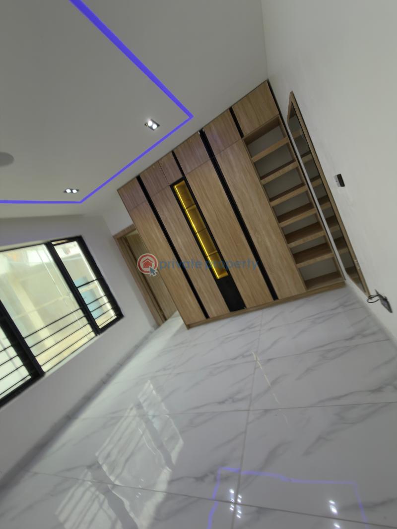 2 bedroom Block Of Flats For Sale Ikate Lekki Lagos - 3