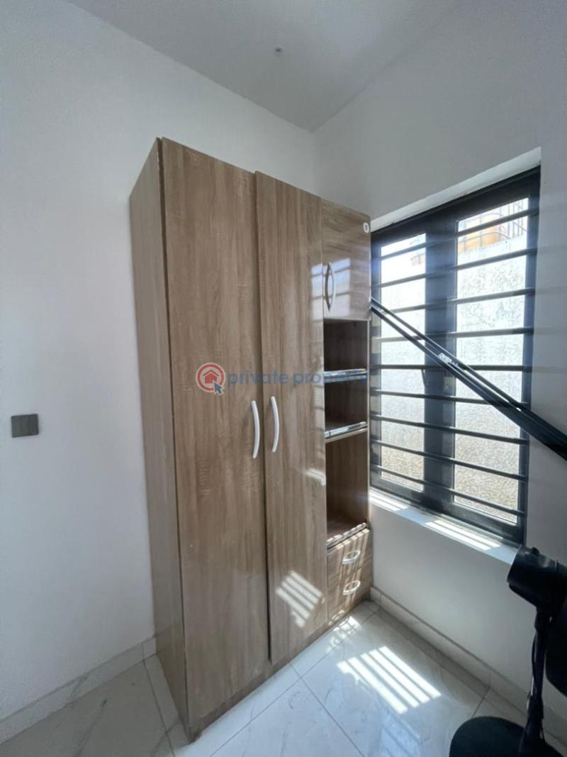 1 bedroom Flat & Apartment For Sale Ologolo Lekki Phase 1 Lagos - 6