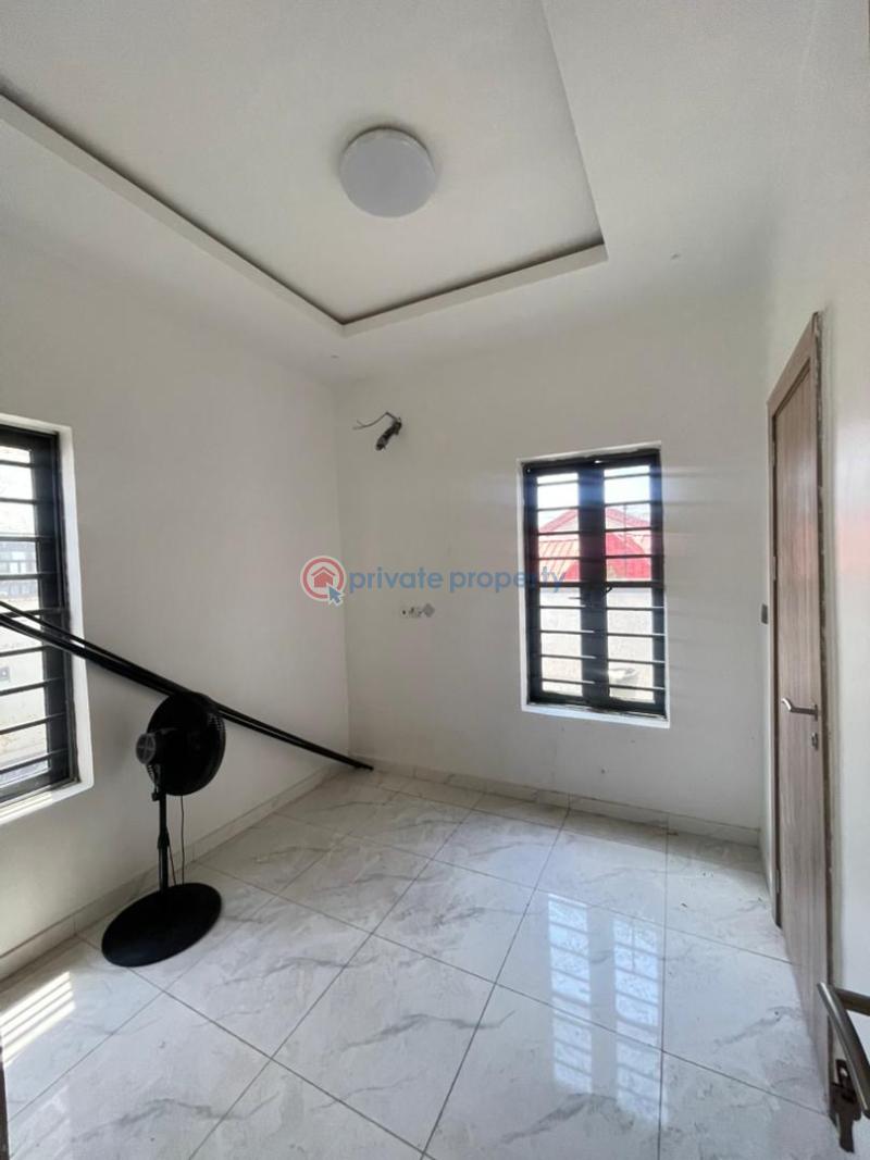 1 bedroom Flat & Apartment For Sale Ologolo Lekki Phase 1 Lagos - 4