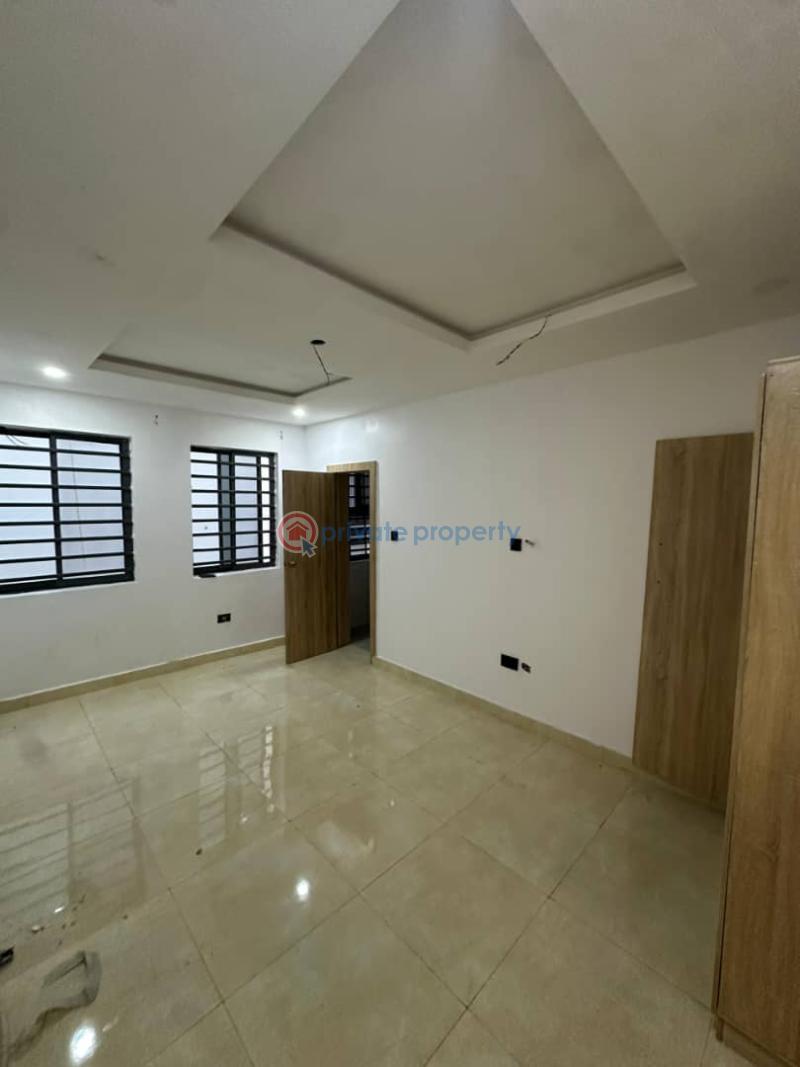 2 bedroom Flat & Apartment For Rent Ologolo Lekki Phase 1 Lagos - 4