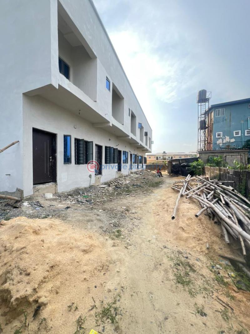 2 bedroom Flat & Apartment For Sale Sangotedo Lagos - 11