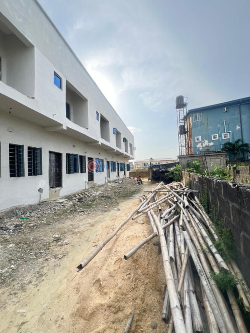 2 bedroom Flat & Apartment For Sale Sangotedo Lagos - 7