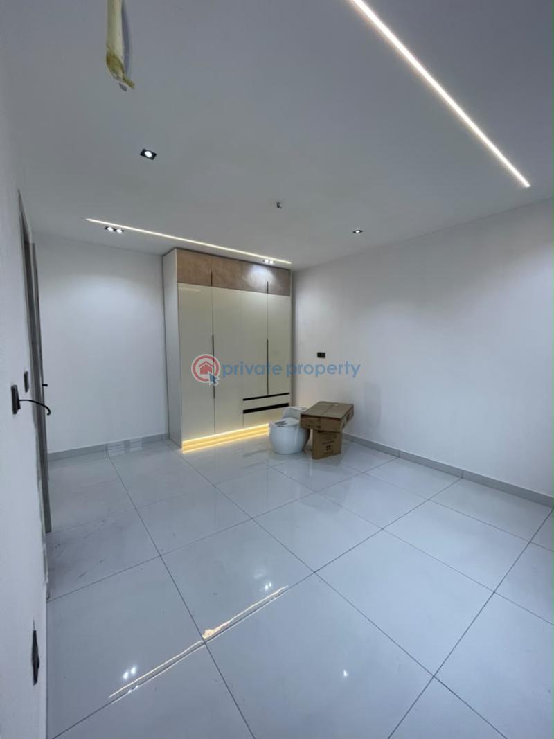 3 bedroom Flat & Apartment For Sale Freedom Way Lekki Phase 1 Lagos - 1