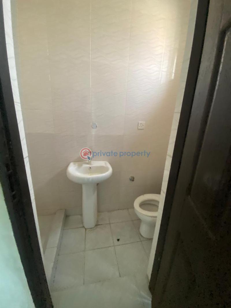 3 bedroom Flat & Apartment For Sale Oral Estate Lekki Phase 2 Lagos - 9