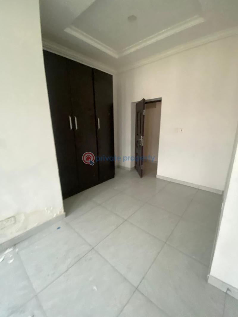 3 bedroom Flat & Apartment For Sale Oral Estate Lekki Phase 2 Lagos - 4