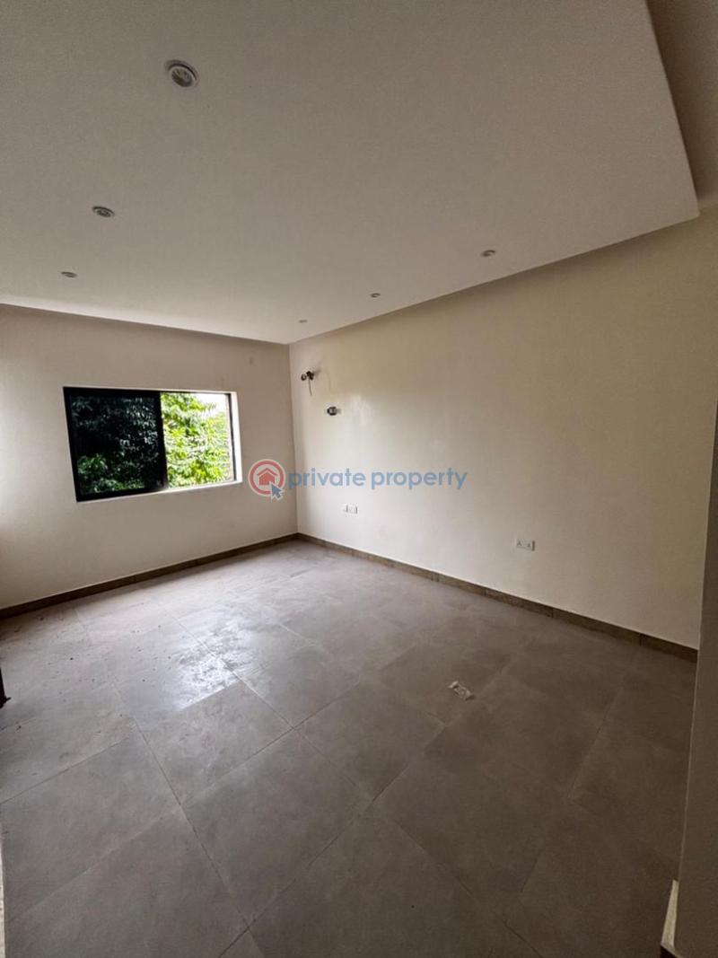 3 bedroom Flat & Apartment For Sale Yaba Lagos - 4