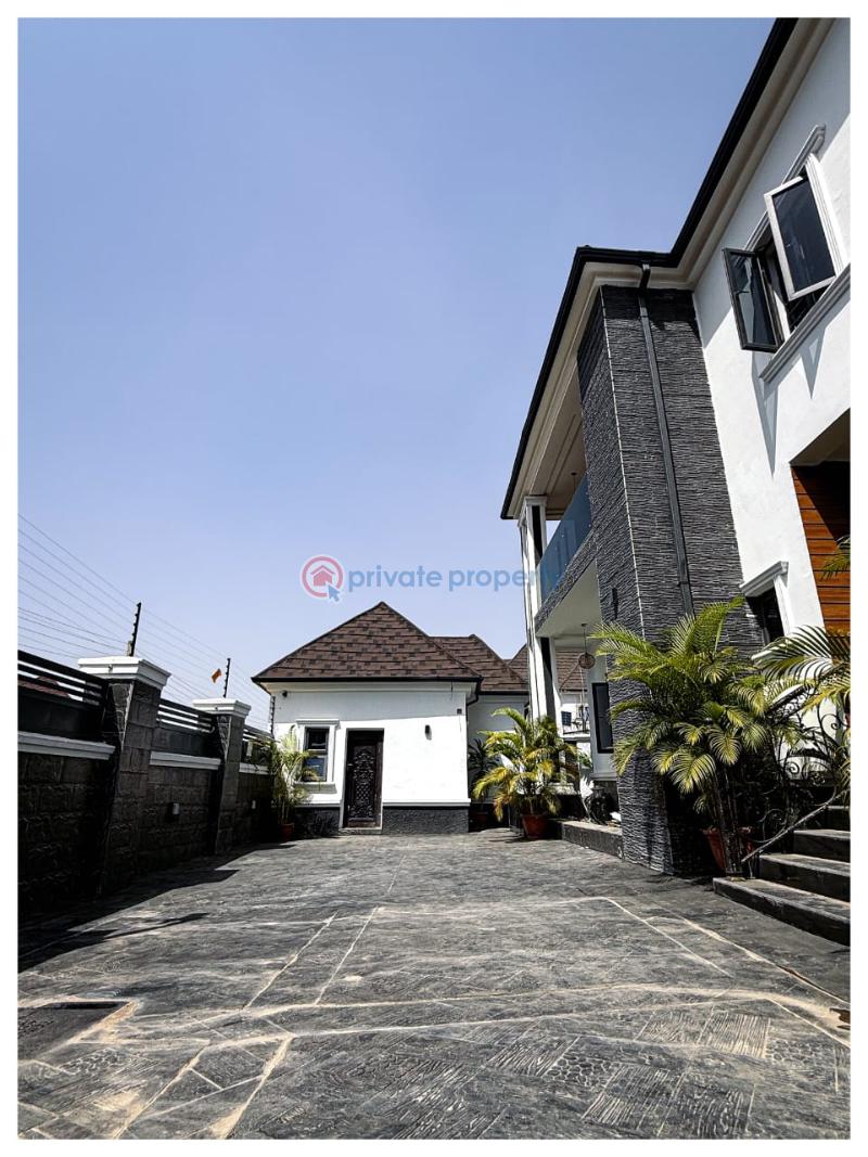 4 bedroom Duplex For Sale Airport Road Lugbe Abuja Phase 4  - 1