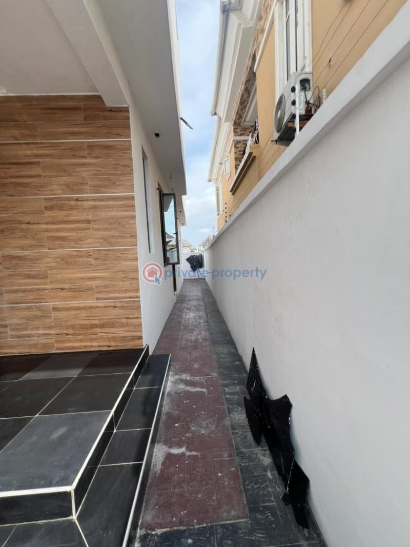 4 bedroom Duplex For Sale Chevy Chevron Lekki Phase 2 Lagos - 12