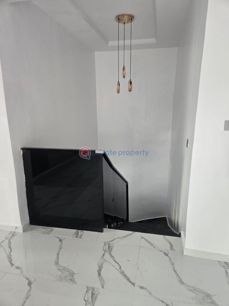 4 bedroom Maisonette For Rent Ikate Lekki Lagos - 1