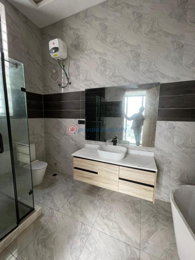 4 bedroom Semi detached Duplex For Sale Chevron Lekki Phase 2 Lagos - 10