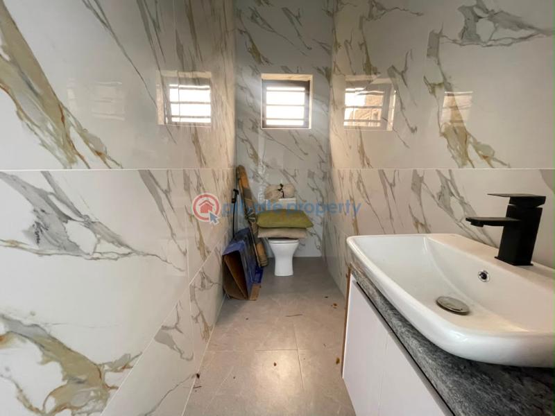 4 bedroom Flat & Apartment For Sale Ogudu GRA Lagos - 4