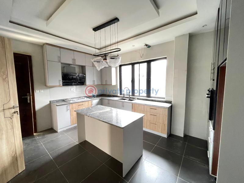 4 bedroom Flat & Apartment For Sale Ogudu GRA Lagos - 11