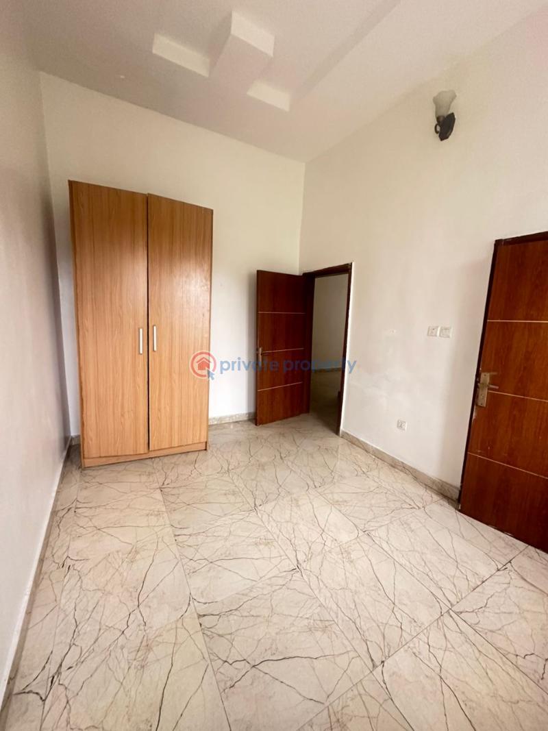 4 bedroom Semi detached Duplex For Sale Chevron Lekki Phase 2 Lagos - 6