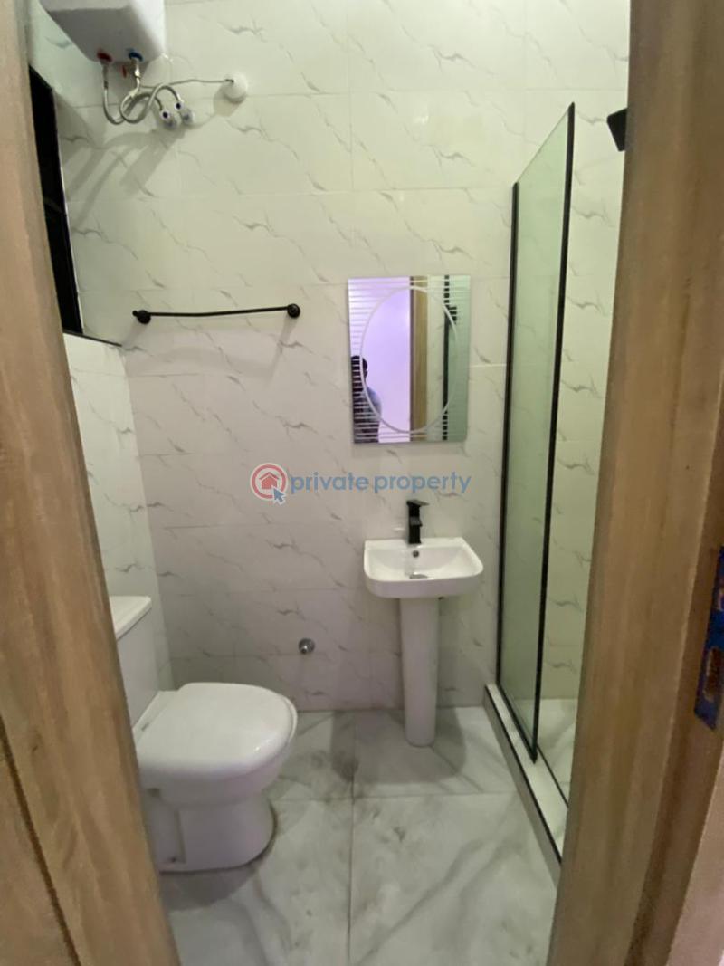 4 bedroom Terraced Duplex For Sale Chevron Lekki Phase 2 Lagos - 16