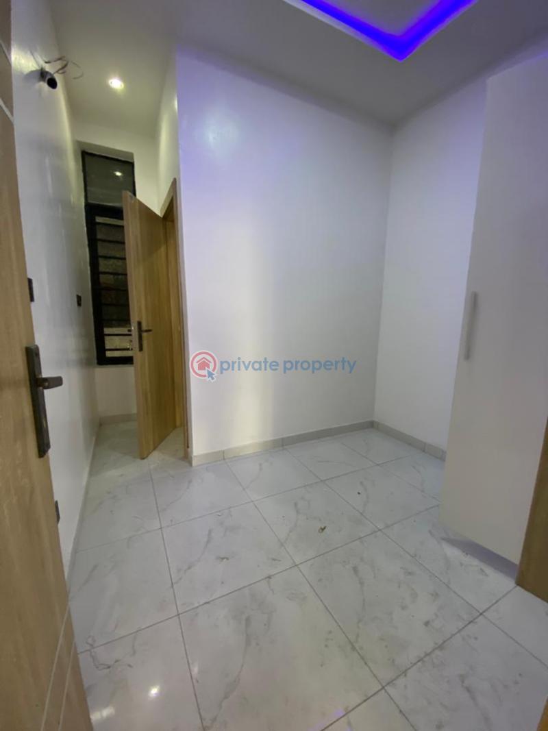 4 bedroom Terraced Duplex For Sale Chevron Lekki Phase 2 Lagos - 9