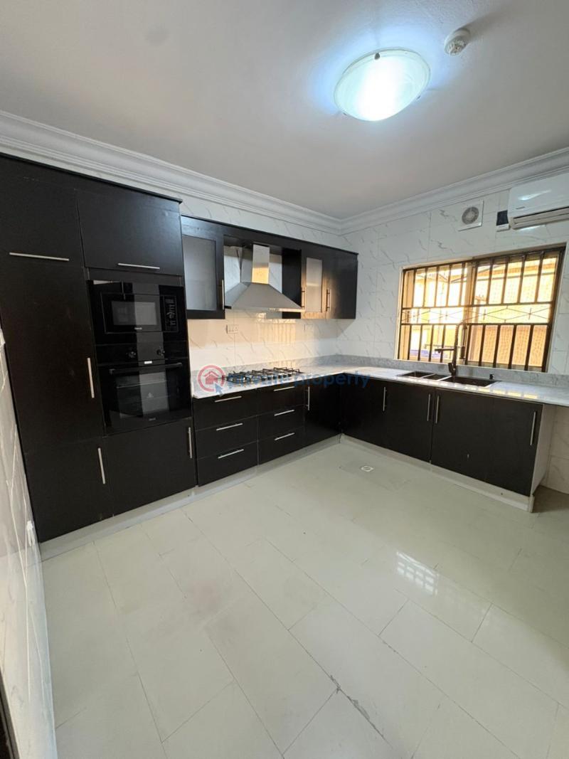 4 bedroom Terraced Duplex For Rent Admiralty Way Lekki Lagos - 12