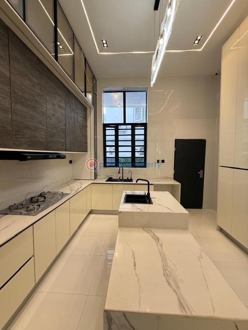 5 bedroom Detached Duplex For Sale Chevron Lekki Phase 2 Lagos - 7