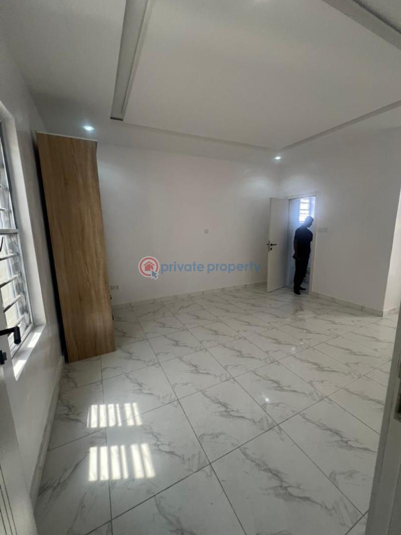 5 bedroom Detached Duplex For Sale Chevron Chevy Lekki Phase 2 Lagos - 14