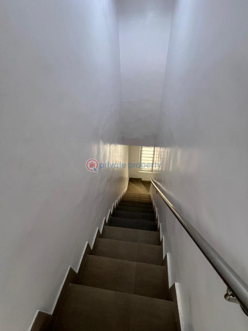 5 bedroom Detached Duplex For Sale Chevron Chevy Lekki Phase 2 Lagos - 15