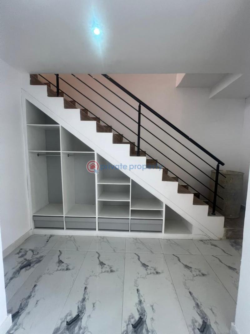 5 bedroom Detached Duplex For Sale Chevron Chevy Lekki Phase 2 Lagos - 9
