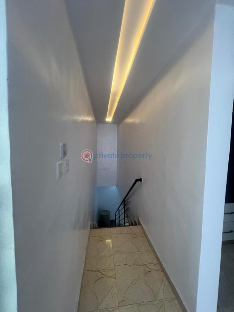 5 bedroom Detached Duplex For Sale Chevron Chevy Lekki Phase 2 Lagos - 11