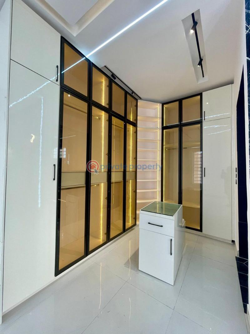 5 bedroom Detached Duplex For Sale Ologolo Lekki Phase 1 Lagos - 5