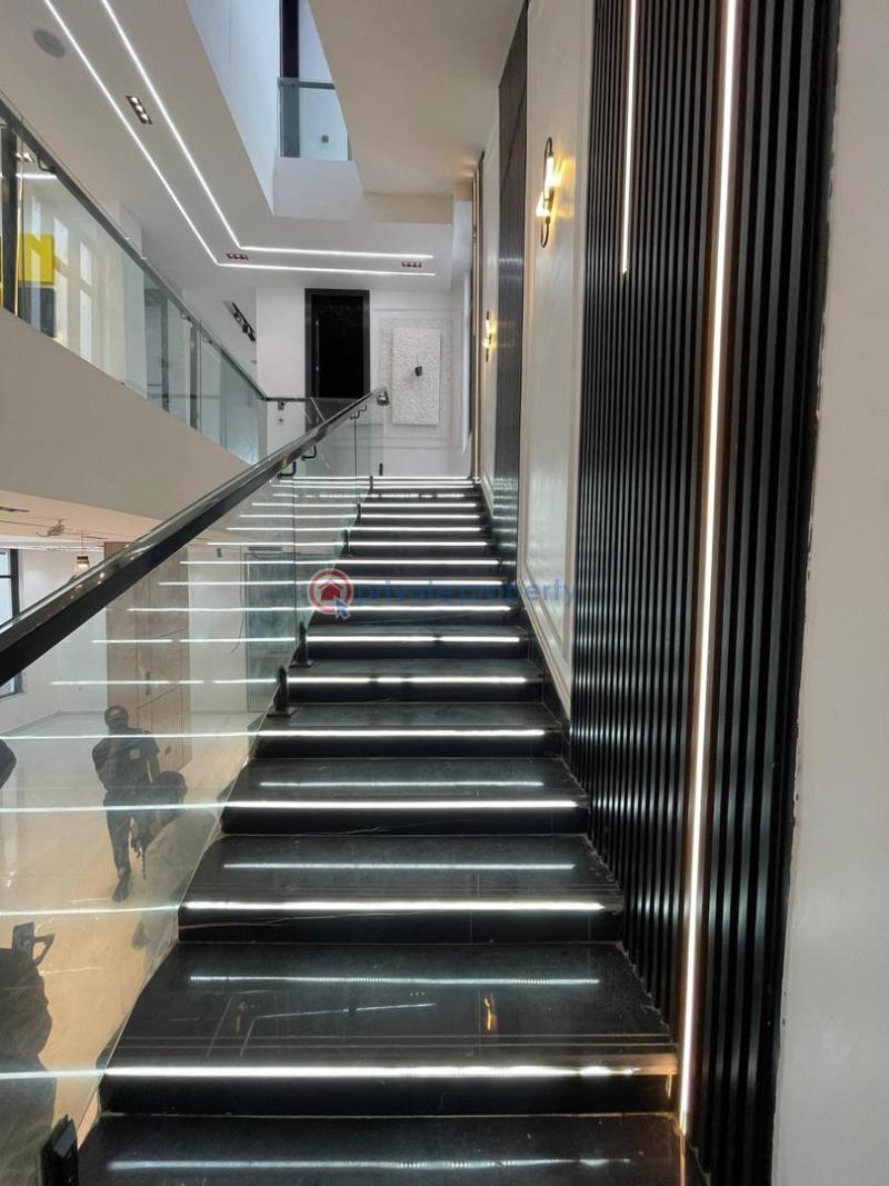 5 bedroom Detached Duplex For Sale Chevron Lekki Phase 2 Lagos - 10