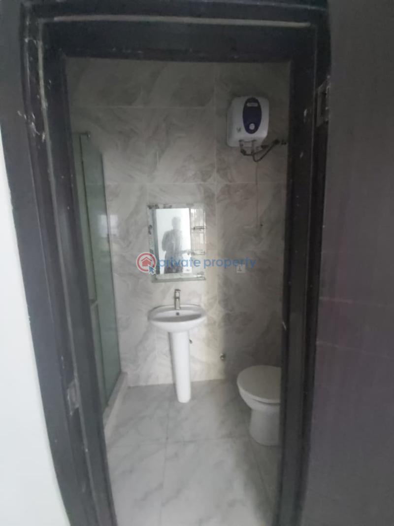 5 bedroom Detached Duplex For Sale Chevron Lekki Phase 2 Lagos - 16