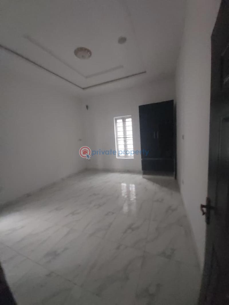 5 bedroom Detached Duplex For Sale Chevron Lekki Phase 2 Lagos - 4