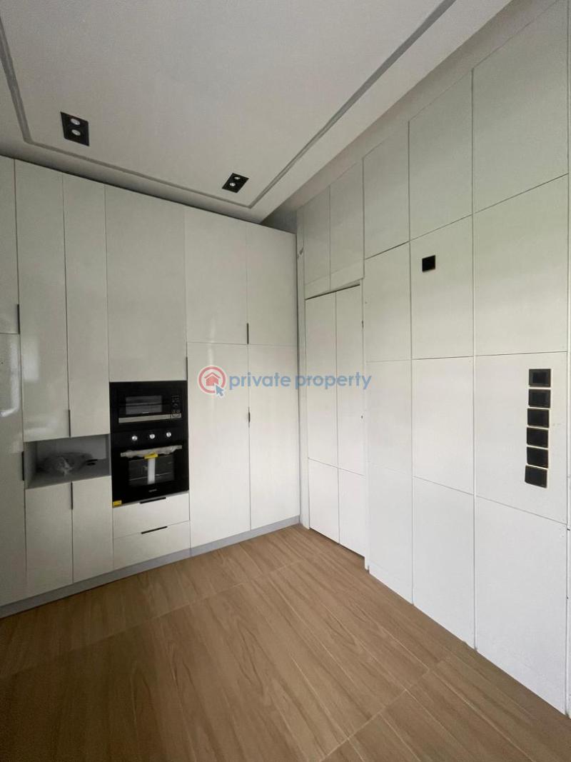 5 bedroom Detached Duplex For Sale Vgc Lekki Phase 2 Lagos - 3