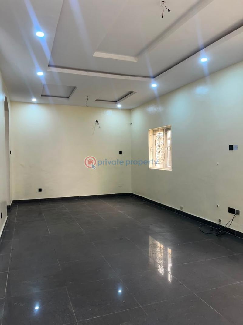 5 bedroom House For Rent Chevron Lekki Lagos - 0