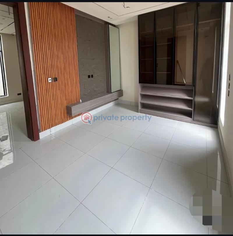 5 bedroom Detached Duplex For Sale Chevron Drive Lekki Lagos - 3