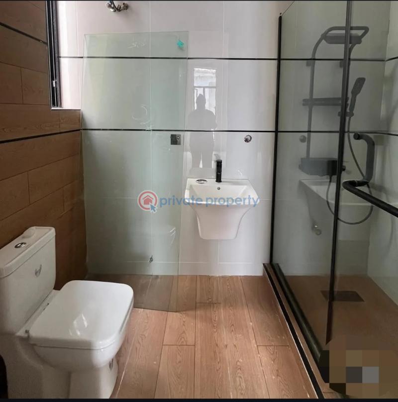 5 bedroom Detached Duplex For Sale Chevron Drive Lekki Lagos - 5