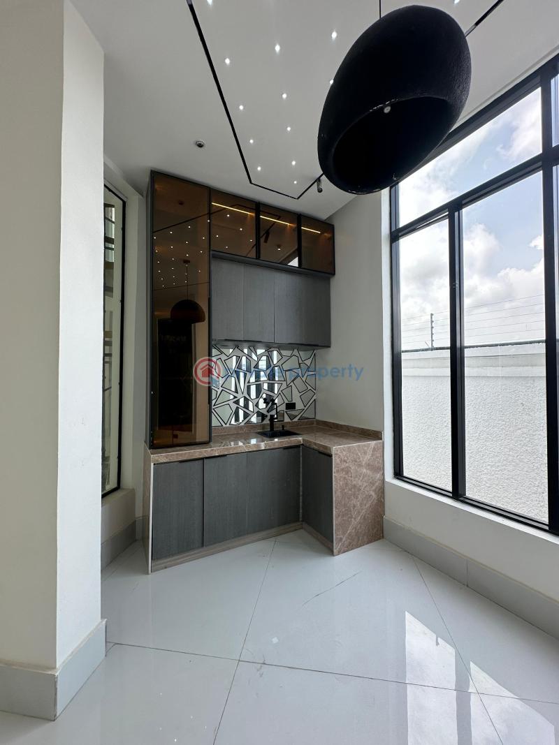 5 bedroom Detached Duplex For Sale Chevron Drive Lekki Lagos - 8