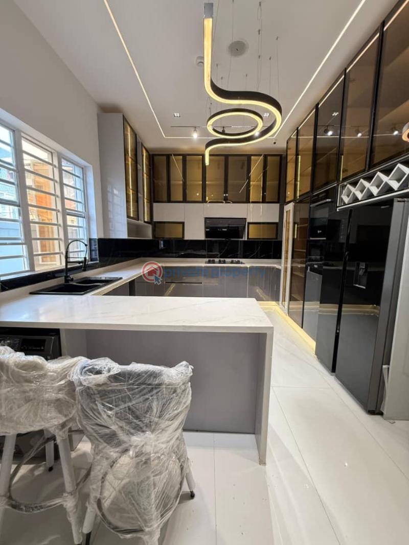 5 bedroom Detached Duplex For Sale Lekki Phase 1 Lagos - 3