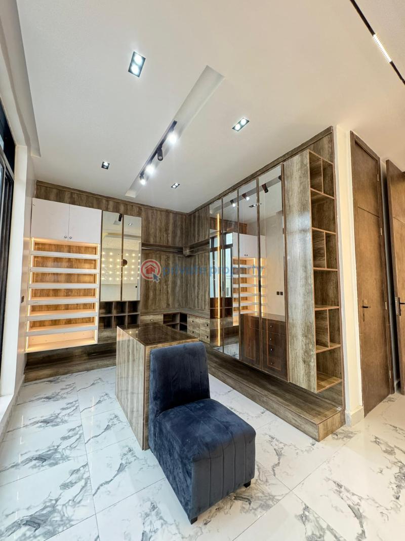 5 bedroom Detached Duplex For Sale Chevron Drive Lekki Lagos - 2