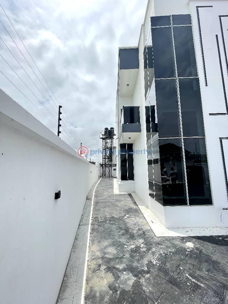 6 bedroom Detached Duplex For Sale Chevron Lekki Lagos - 10