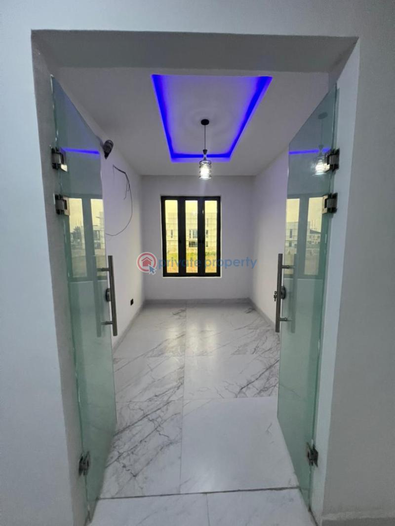 Exquisite 6 bedroom fully detached duplex with bq - 11 6 bedroom Detached Duplex For Sale Royal Garden Estate Lekki Phase 2 Lagos - 11