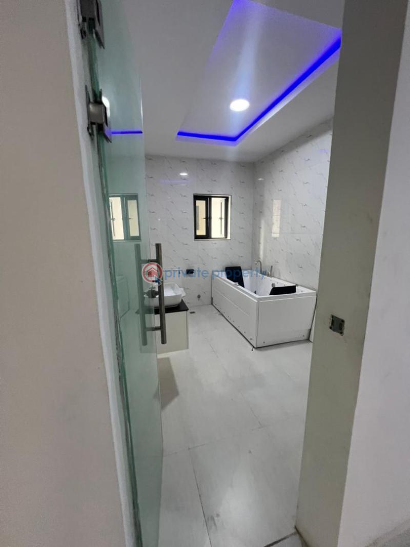 Exquisite 6 bedroom fully detached duplex with bq - 7 6 bedroom Detached Duplex For Sale Royal Garden Estate Lekki Phase 2 Lagos - 7