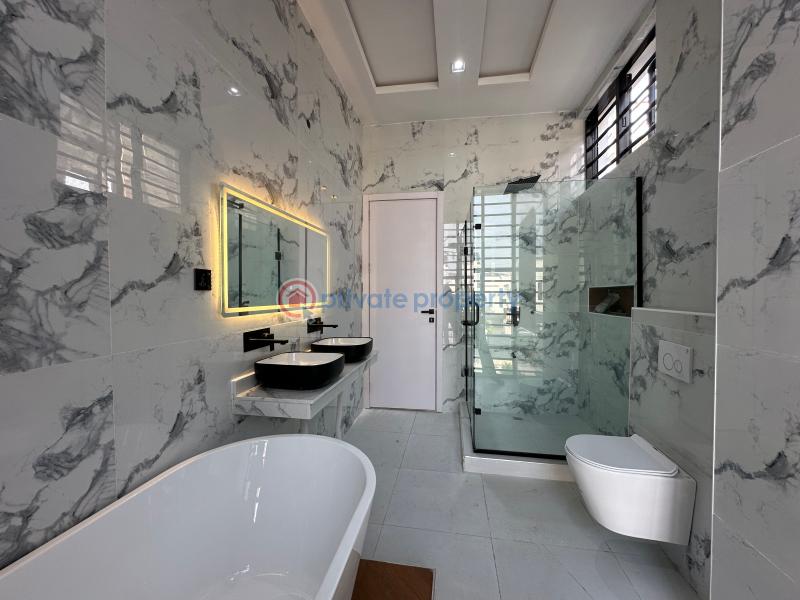 5 bedroom Duplex For Sale Chevron Lekki Lagos - 17