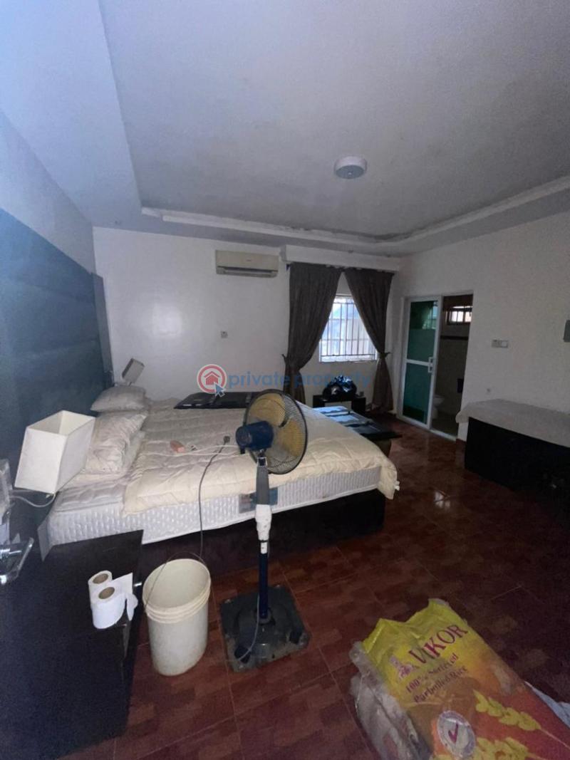 10 bedroom Hostel For Rent Lekki Phase 1 Lekki Lagos - 3