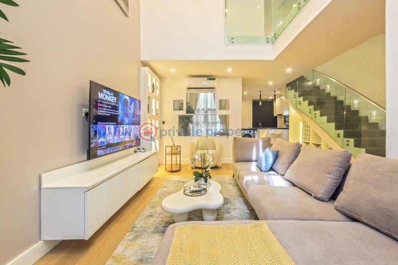 2 bedroom Maisonette Short let Off Admiralty Way Lekki Phase 1 Lagos - 1