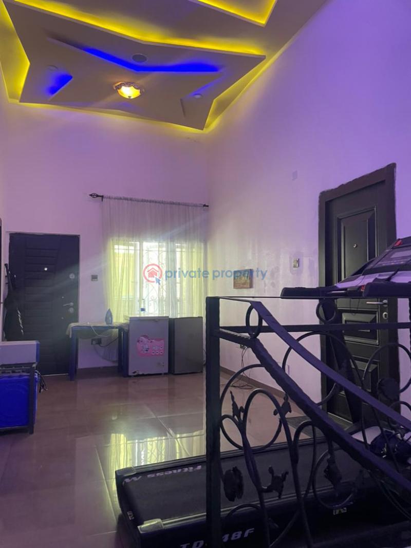 4 bedroom Terraced Duplex For Sale Chevron Lekki Phase 2 Lagos - 2