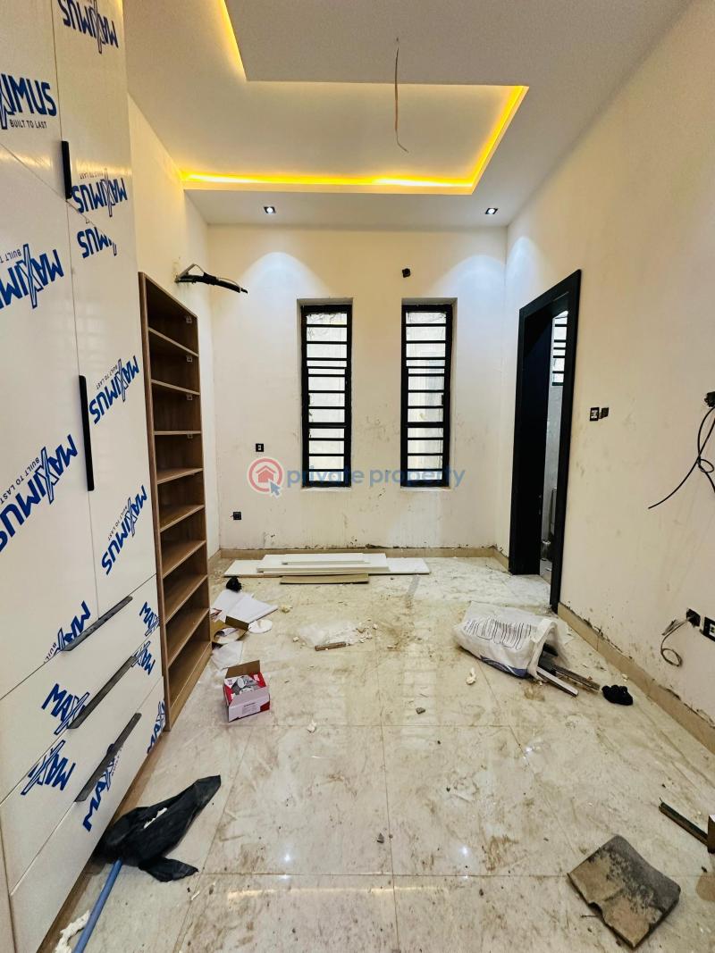 5 bedroom Detached Duplex For Sale Omole Phase 2 Ojodu Lagos - 2
