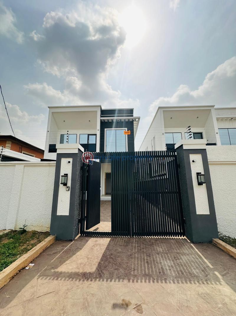 5 bedroom Detached Duplex For Sale Omole Phase 2 Ojodu Lagos - 1