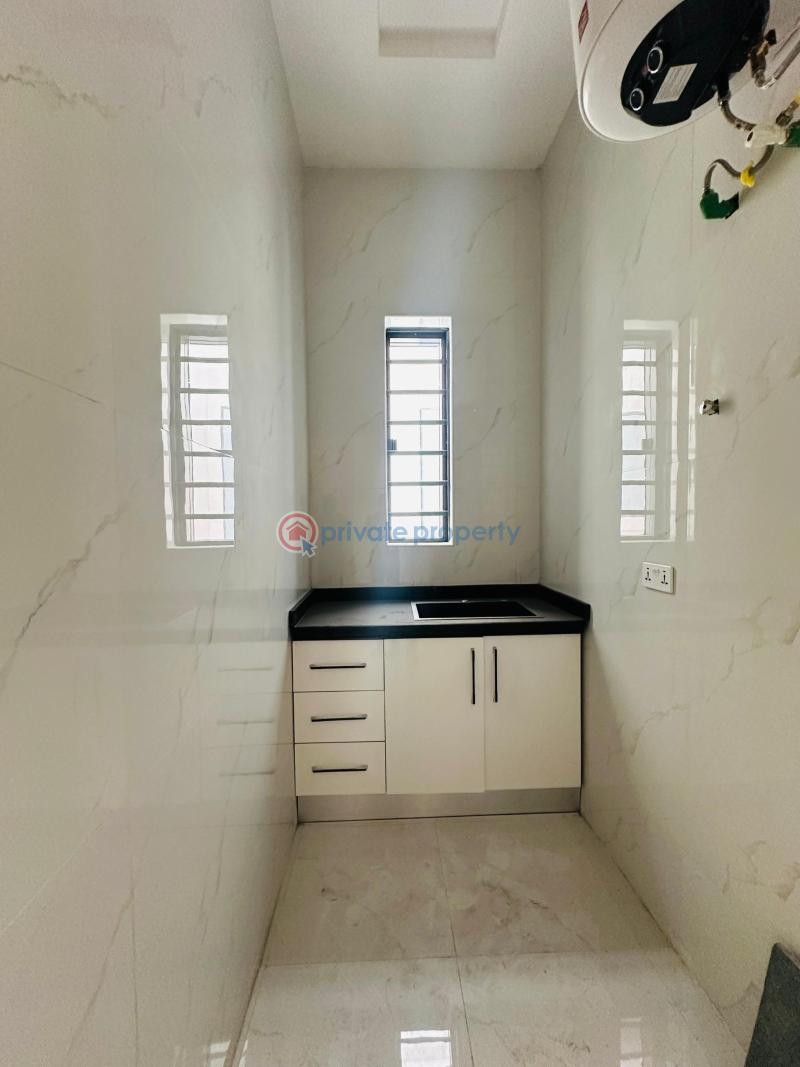 5 bedroom Detached Duplex For Sale Omole Phase 2 Ojodu Lagos - 3
