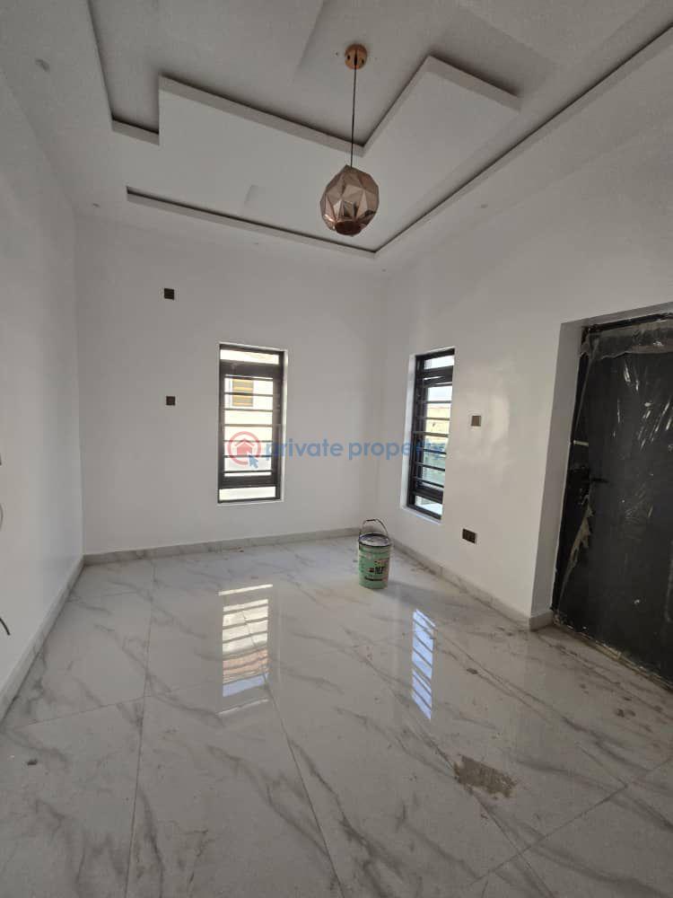 5 bedroom Detached Duplex For Sale Omole Phase 2 Ojodu Lagos - 1
