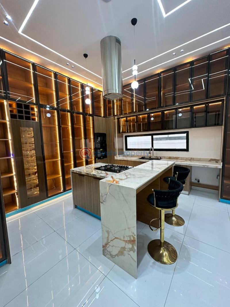 5 bedroom Detached Duplex For Sale Ikota Lekki Lagos - 3